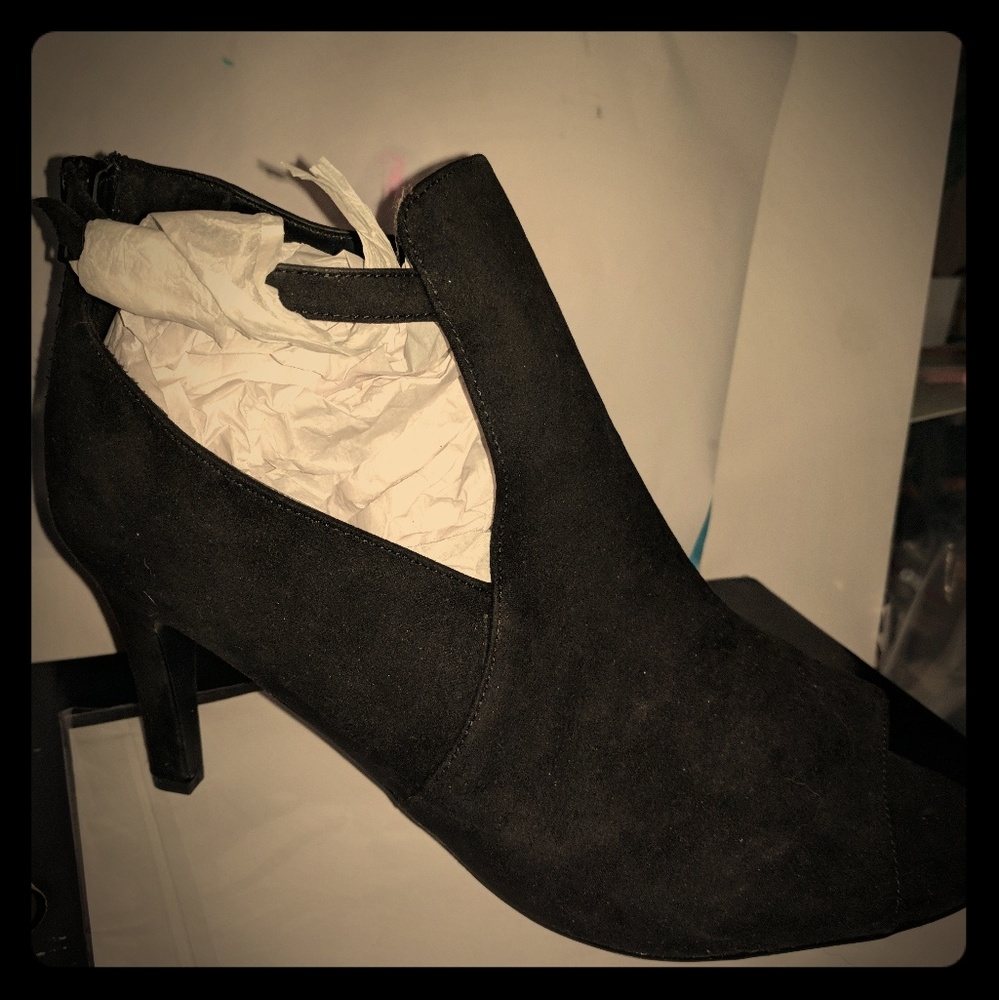 Torrid Short pumps 3inch heels.